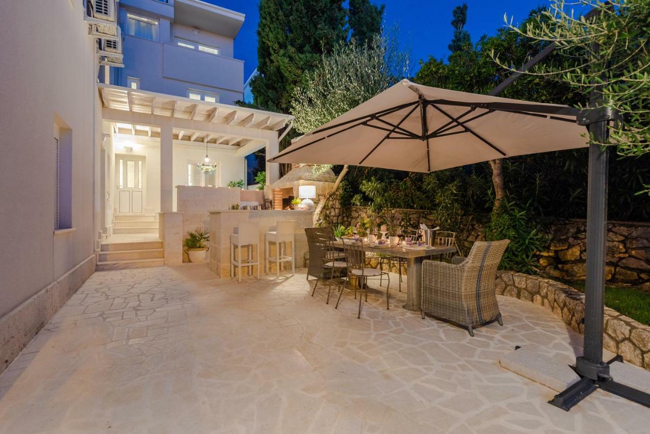 נובליה Villa Bella With Pool מראה חיצוני תמונה